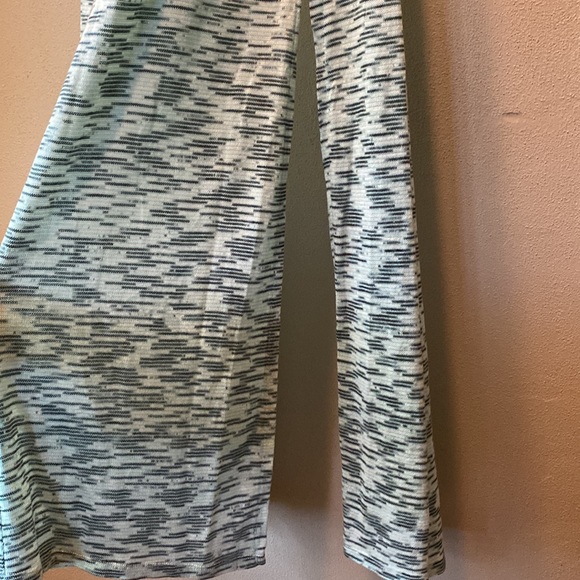 LuLaRoe Joy Duster - Picture 6 of 7